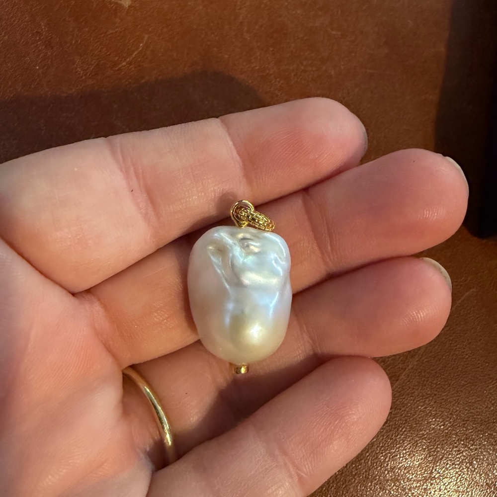 MONICA VINADER Large Baroque Pearl Pendant Charm 18K Gold Vermeil - Picture 9 of 9
